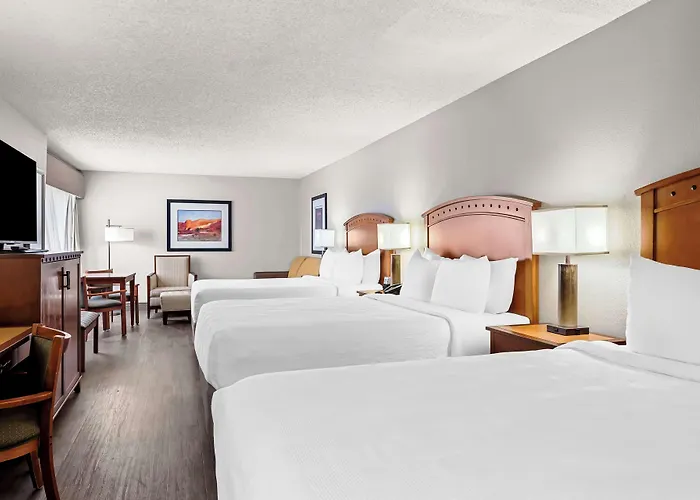 Western At Powell Hotel 3*